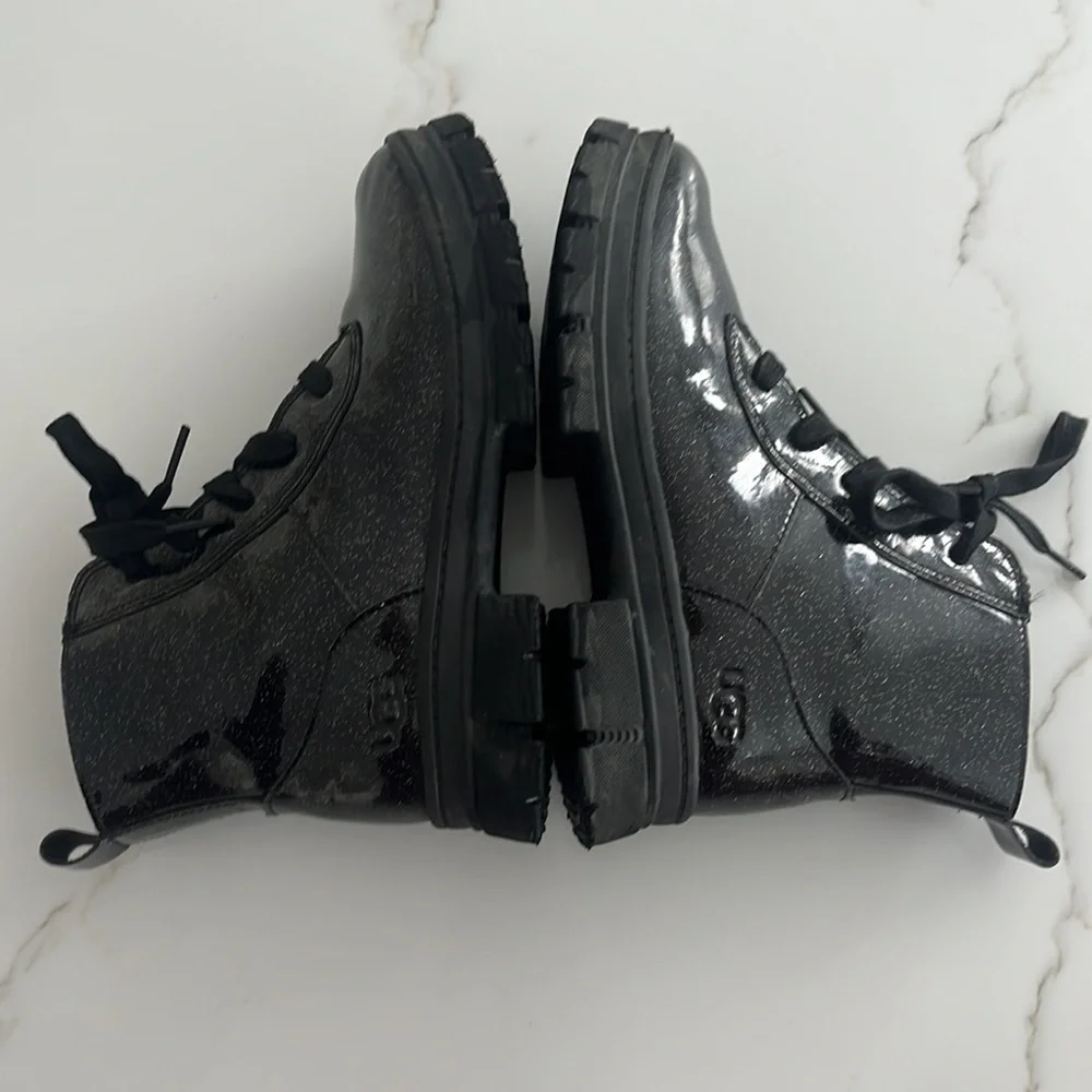 UGG shiny patent